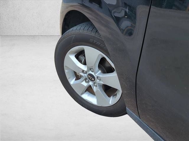 Used 2017 Kia Soul FWD image 10