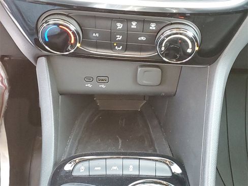 Certified 2024 Buick Encore GX Sport Touring image 32