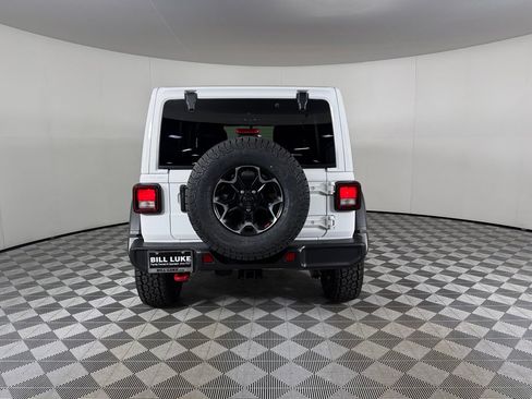 Used 2023 Jeep Wrangler Unlimited Rubicon w/ Cold Weather Group AWD/4WD image 7
