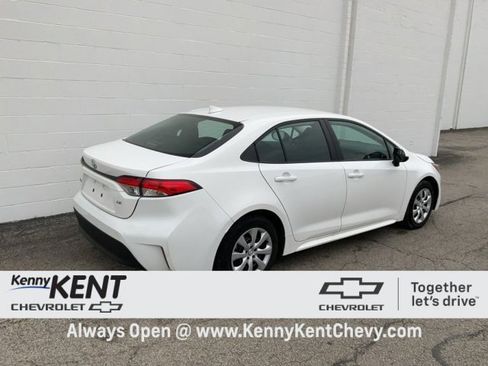 Used 2024 Toyota Corolla LE image 4