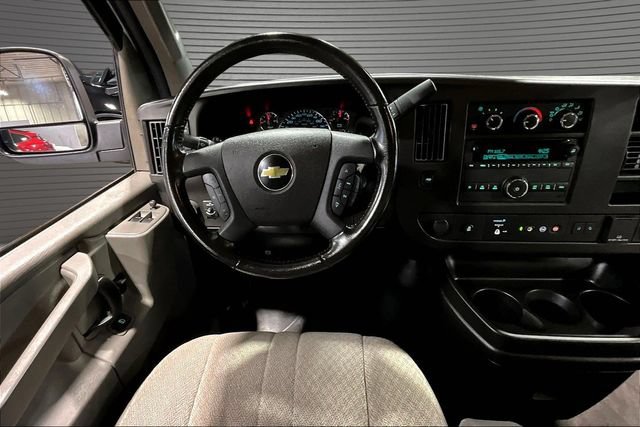 Used 2021 Chevrolet Express 2500 LT w/ LT Preferred Equipment Group RWD image 8