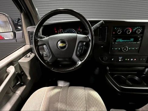 Used 2021 Chevrolet Express 2500 LT w/ LT Preferred Equipment Group RWD image 8