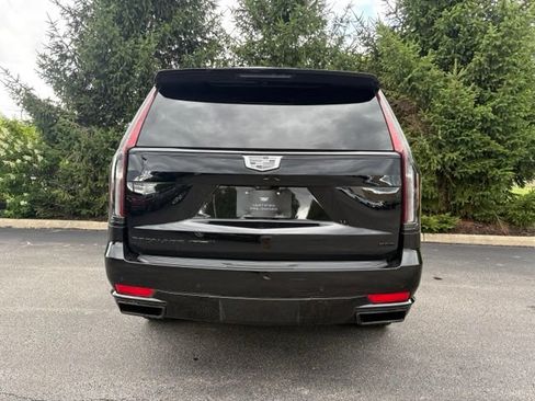 Certified 2024 Cadillac Escalade Sport Platinum w/ LPO, ONYX Package AWD/4WD image 4