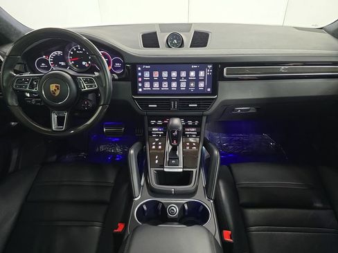 Certified 2023 Porsche Cayenne Turbo AWD/4WD image 13