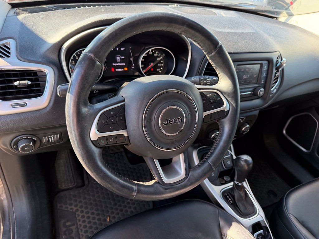 Used 2018 Jeep Compass Latitude w/ Safe & Security Group AWD/4WD image 5