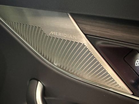 Used 2021 Jaguar F-PACE S image 12