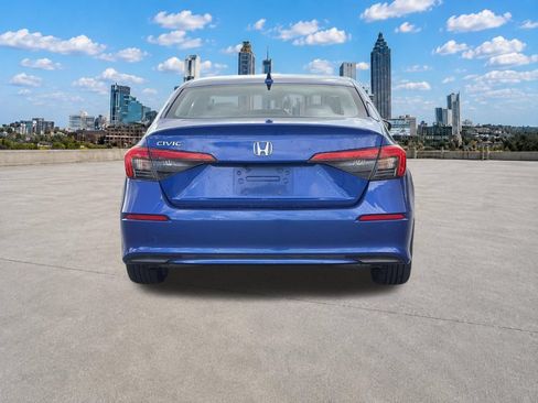 Used 2022 Honda Civic EX image 4