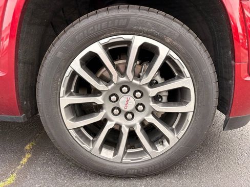 Used 2021 GMC Acadia Denali w/ Denali Technology Package FWD image 31