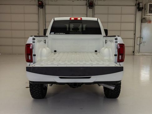 Used 2026 RAM 2500 Laramie AWD/4WD image 9