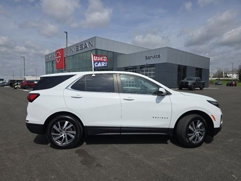 Used 2024 Chevrolet Equinox LT w/ LPO, Floor Liner Package AWD/4WD image 14