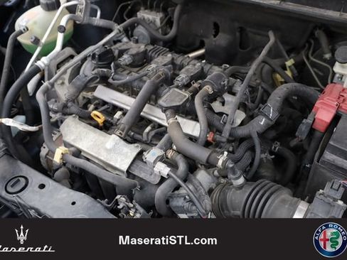 Used 2020 Nissan Kicks SR w/ SR Premium Package image 9