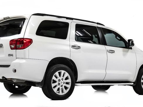 Used 2011 Toyota Sequoia Platinum image 3