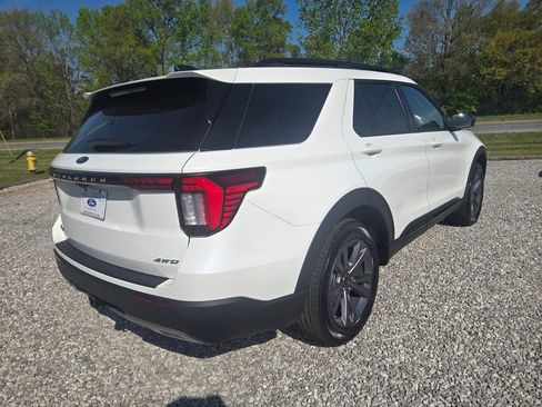 New 2026 Ford Explorer Active AWD/4WD image 4