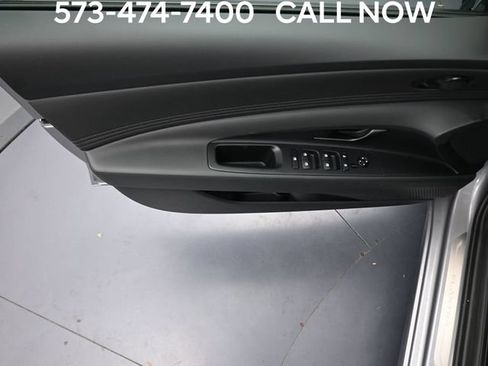 Used 2025 Hyundai Elantra Sport FWD image 11