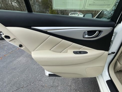 Used 2019 INFINITI Q50 Luxe w/ Essential Package (3.0T Luxe) image 20