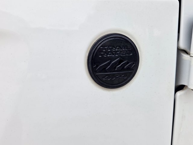 Certified 2020 Jeep Gladiator Mojave AWD/4WD image 12