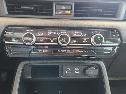 Used 2025 Honda Pilot EX-L image 21