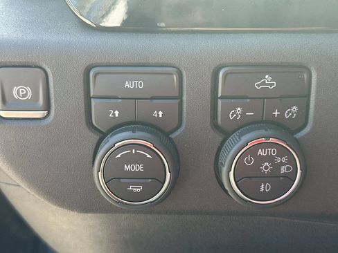 Used 2024 Chevrolet Silverado 1500 RST AWD/4WD image 28