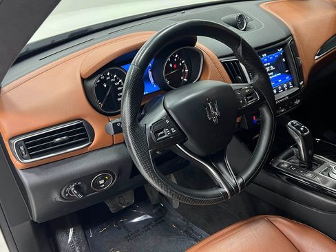 Used 2020 Maserati Levante Base image 22