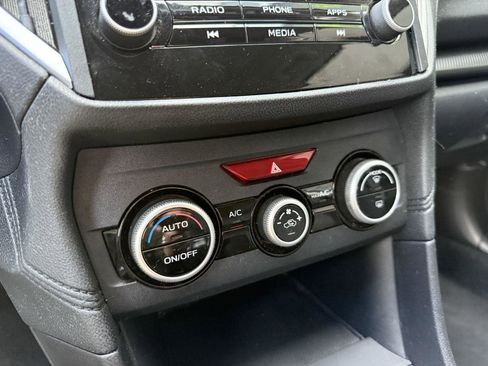 Used 2020 Subaru Crosstrek 2.0i image 17