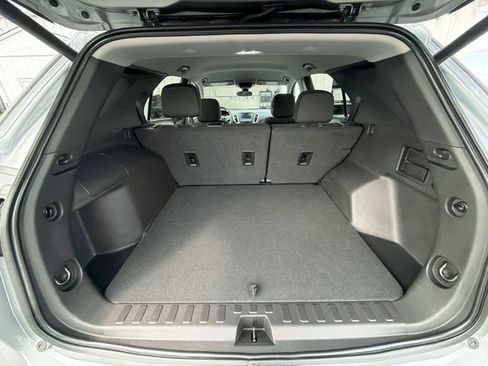 Certified 2024 Chevrolet Equinox LT FWD image 26