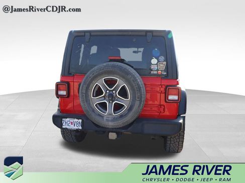 Used 2021 Jeep Wrangler Unlimited Sport image 12