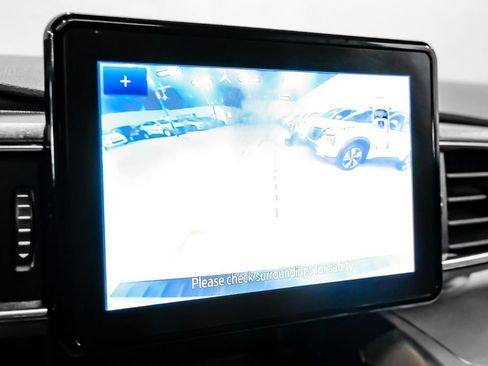 Used 2020 Ford Explorer XLT w/ Equipment Group 202A RWD image 32