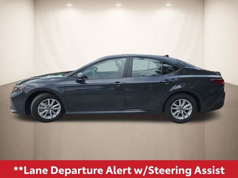 Used 2026 Toyota Camry LE FWD image 10