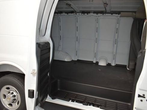 New 2026 Chevrolet Express 2500 w/ Driver Convenience Package RWD image 25