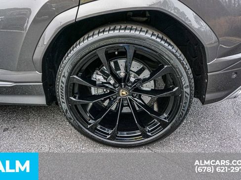 Used 2021 Lamborghini Urus image 21