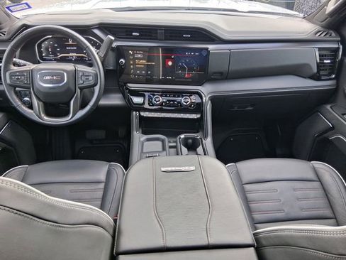 Used 2024 GMC Sierra 2500 AT4X AWD/4WD image 9