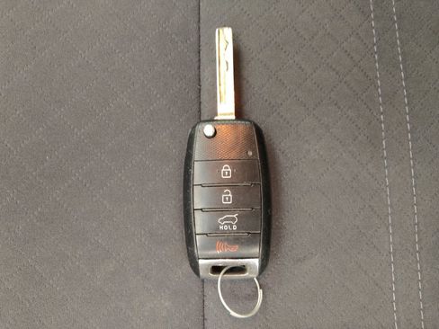 Used 2016 Kia Sorento FWD image 32