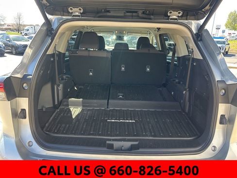 Certified 2025 Toyota Highlander LE image 13