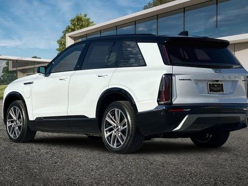 New 2026 Cadillac Vistiq Sport w/ LPO, Floor Liner Package image 6