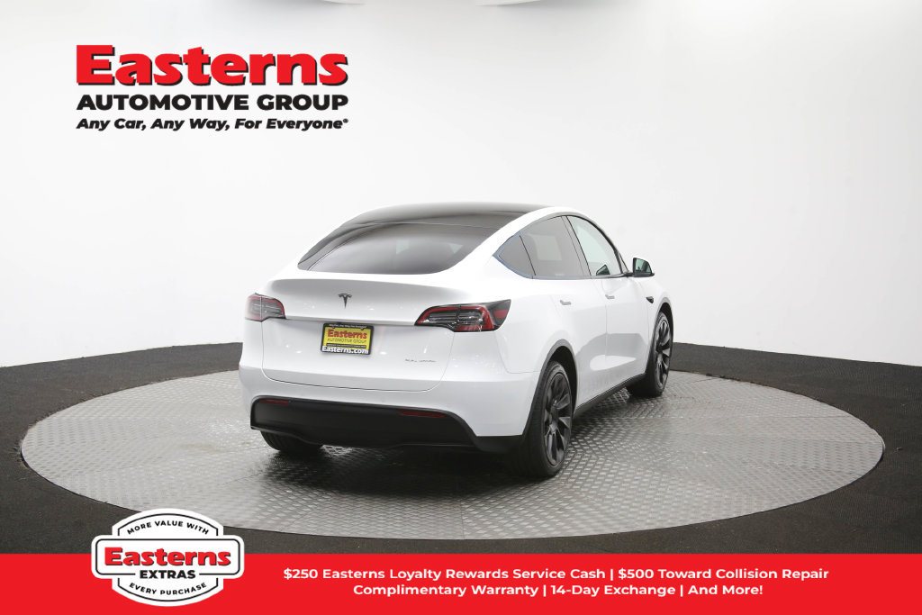 Used 2022 Tesla Model Y Long Range AWD/4WD image 36