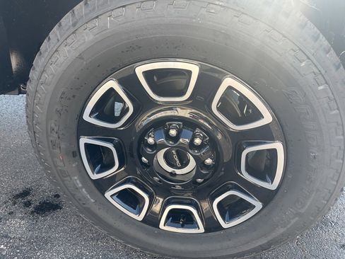 New 2026 Ford F250 Platinum image 9