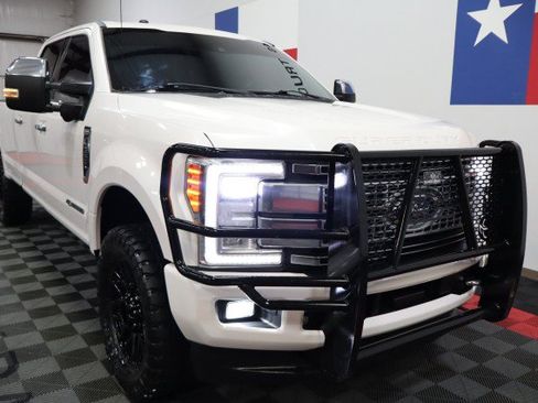 Used 2017 Ford F350 Platinum w/ Platinum Ultimate Package AWD/4WD image 28