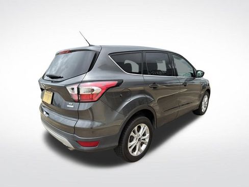 Used 2017 Ford Escape SE FWD image 8