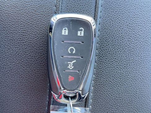 Used 2022 Chevrolet Blazer LT image 25