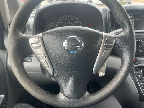 Used 2021 Nissan NV200 SV w/ Back Door Glass Package image 21