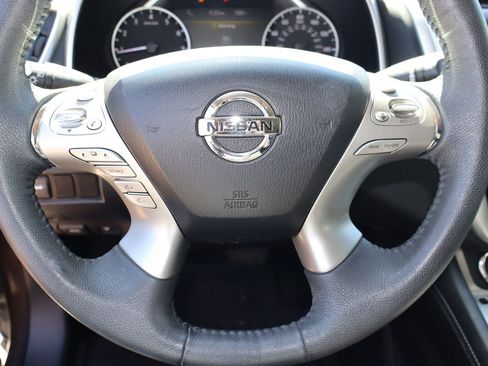 Used 2017 Nissan Murano Platinum w/ Platinum Technology Package FWD image 12