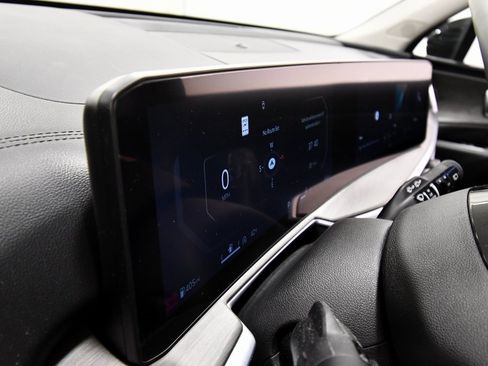 Certified 2025 Kia Sorento SX image 22