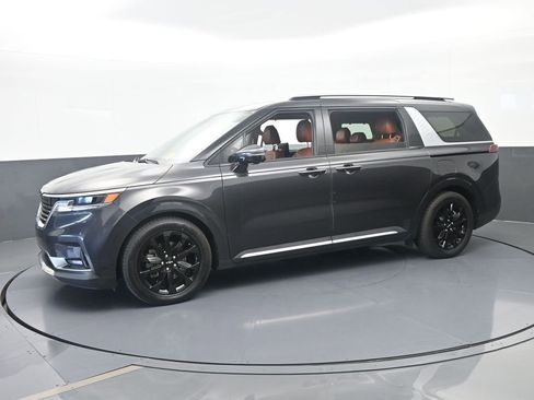 Used 2022 Kia Carnival SX FWD image 2