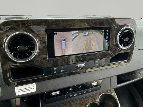 Used 2022 Mercedes-Benz Sprinter 2500 image 13