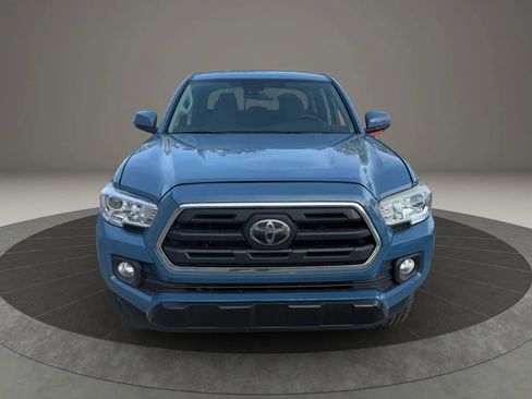 Used 2019 Toyota Tacoma SR5 RWD image 8
