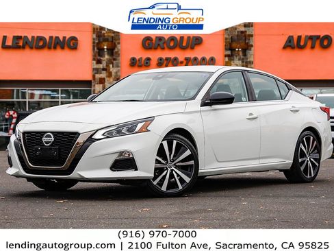Used 2022 Nissan Altima 2.5 SR image 1