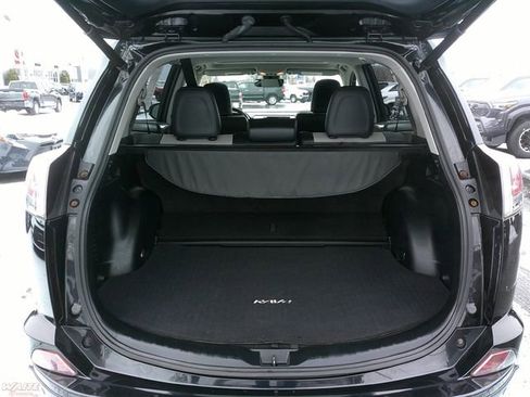 Used 2017 Toyota RAV4 Limited w/ Carpet Mat Package image 27