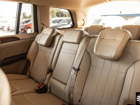 Used 2016 Mercedes-Benz GL 450 4MATIC w/ Premium I Package image 35