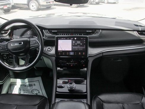 Used 2021 Jeep Grand Cherokee L Limited AWD/4WD image 27