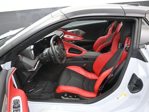 Used 2024 Chevrolet Corvette Stingray Preferred Conv w/ Battery Protection Package RWD image 11